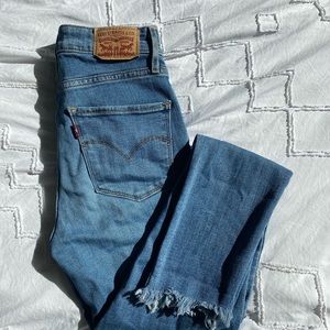 Levi’s 721 High Rise Skinny Jeans